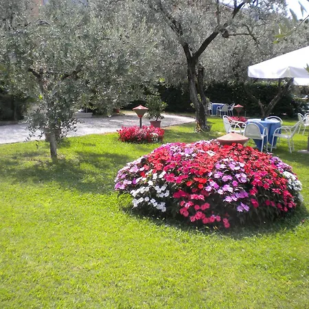 Hotel Garden Torri Del Benaco